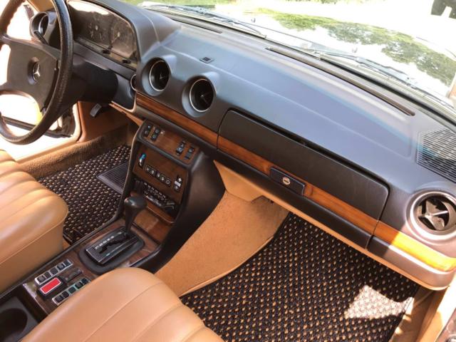 1981 Black Mercedes-Benz 300-Series Wagon