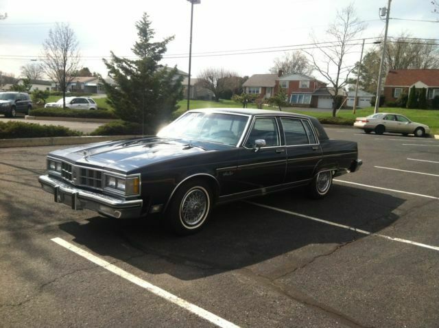1981 Blue Oldsmobile Ninety-Eight Sedan