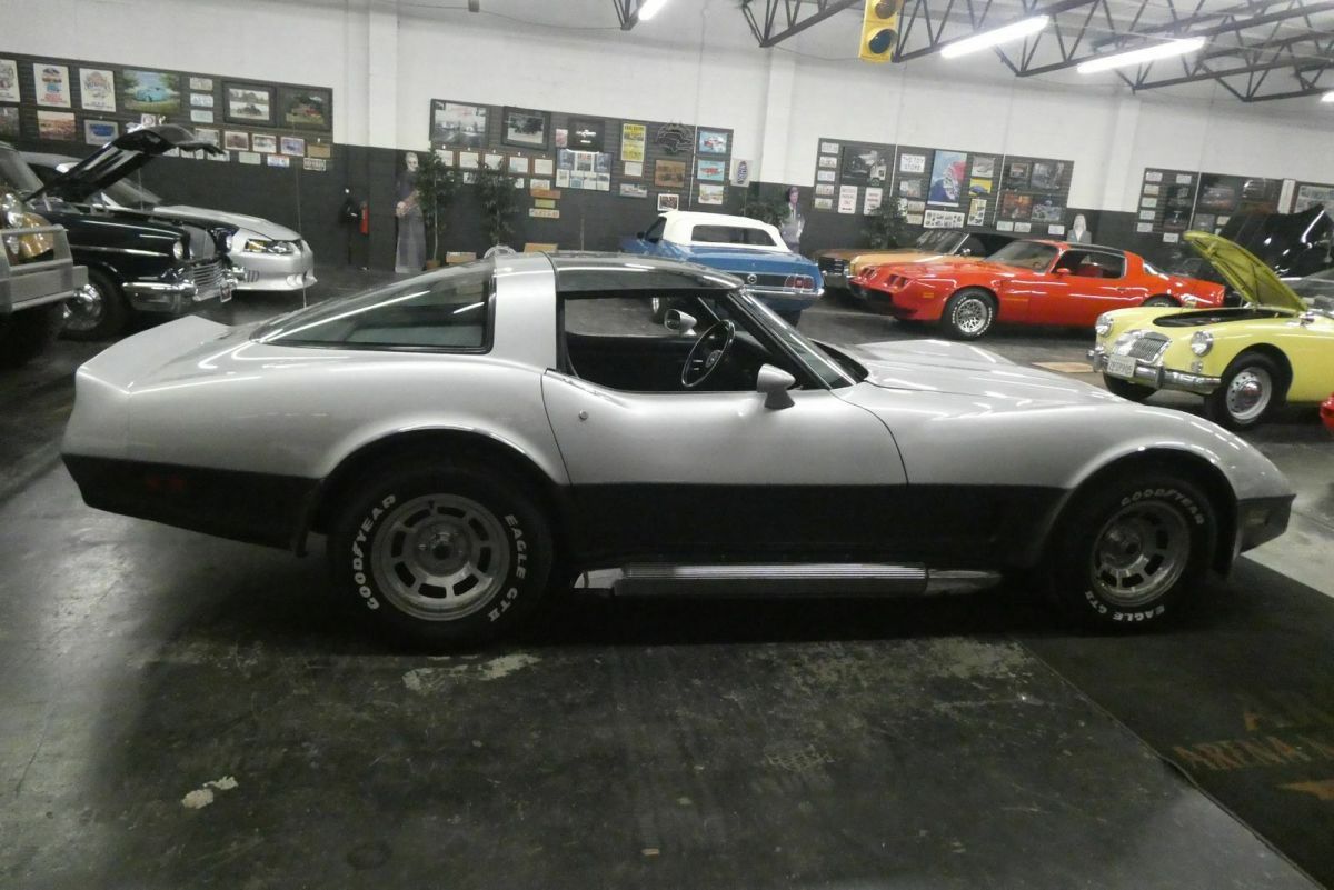 1981 Silver Chevrolet Corvette Coupe