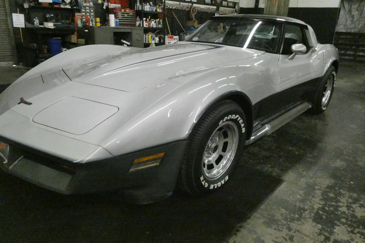 1981 Silver Chevrolet Corvette Coupe