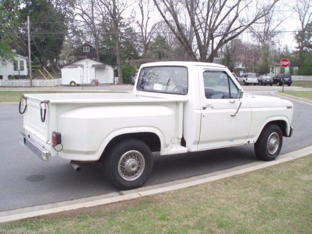 1981 White Ford F-150 Standard Cab Pickup