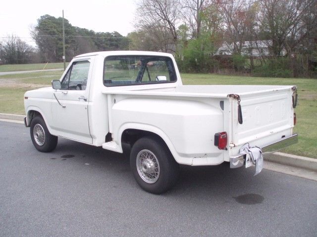 1981 White Ford F-150 Standard Cab Pickup