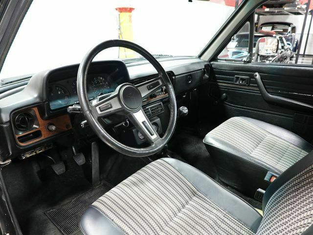 1981 Black Toyota Hilux --
