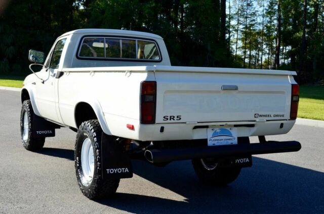 1981 White Toyota Pickup Standard Cab Pickup