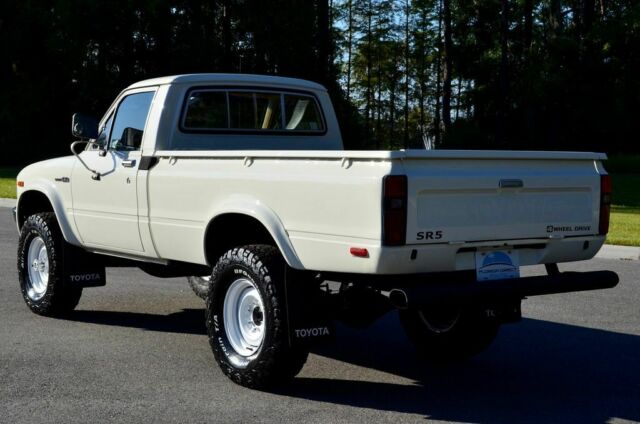 1981 White Toyota Pickup Standard Cab Pickup