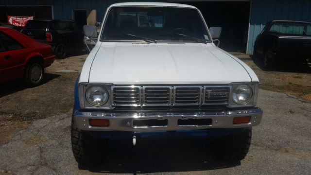 1981 white blue Toyota SR5 Pickup pickup