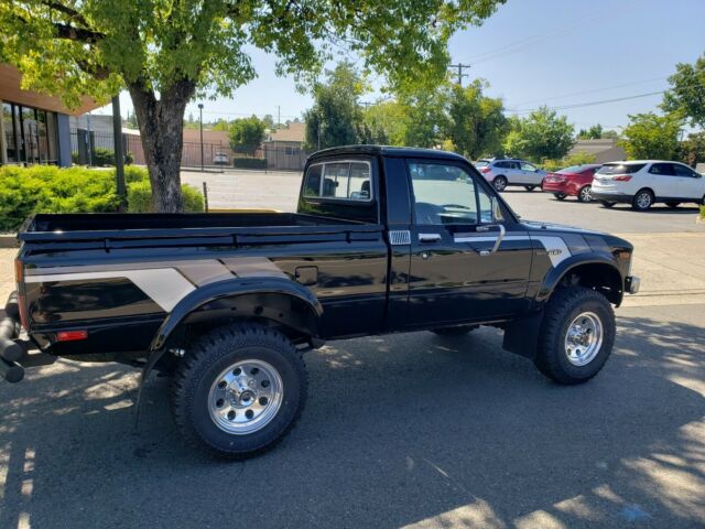 1981 Black Toyota SR5 TRUCK PICKUP