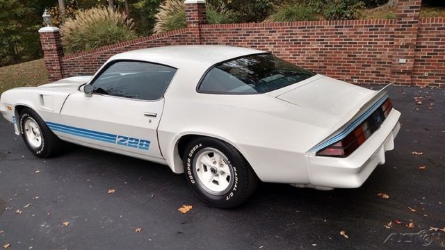 1981 White Chevrolet Camaro