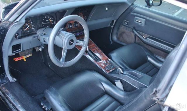 1981 Gray Chevrolet Corvette