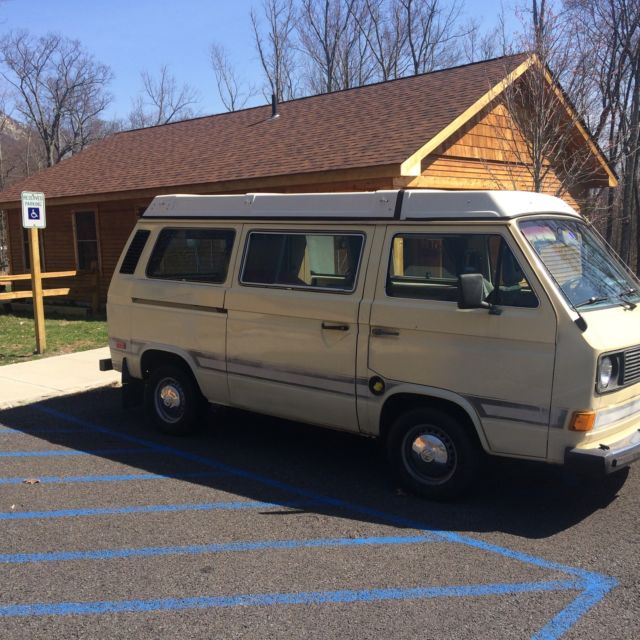 1981 yellow Volkswagen Bus/Vanagon