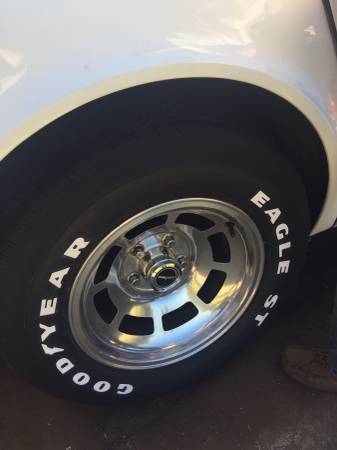 1981 White Chevrolet Corvette