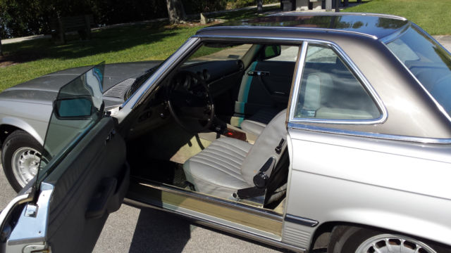 1982 Silver Mercedes-Benz SL-Class Convertible