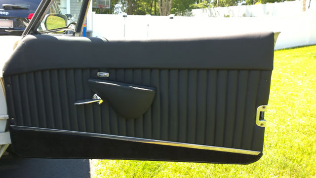 1982 White Studebaker Avanti II Coupe