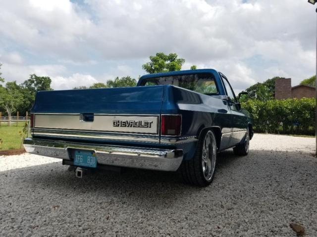 1982 blue Chevrolet C-10