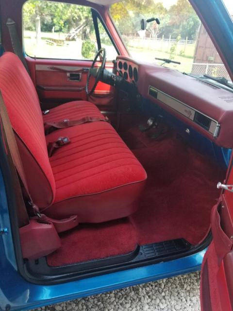 1982 blue Chevrolet C-10