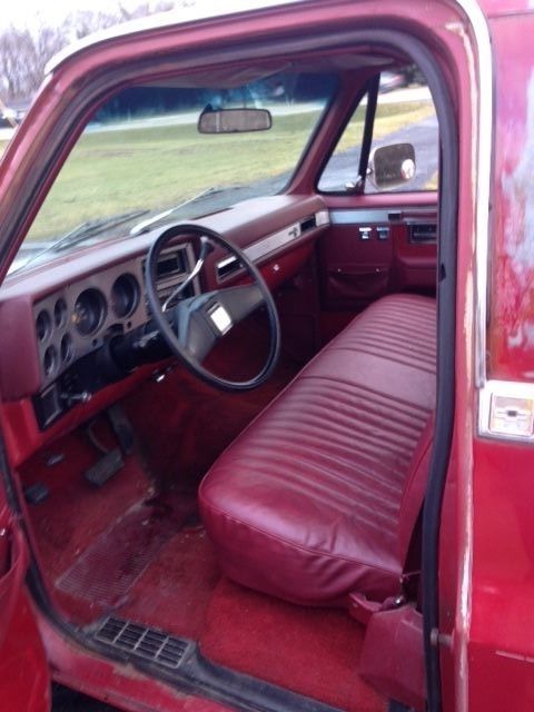 1982 Red Chevrolet C-10