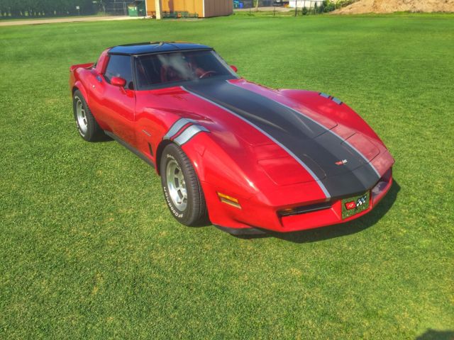 1982 Red Chevrolet Corvette Coupe