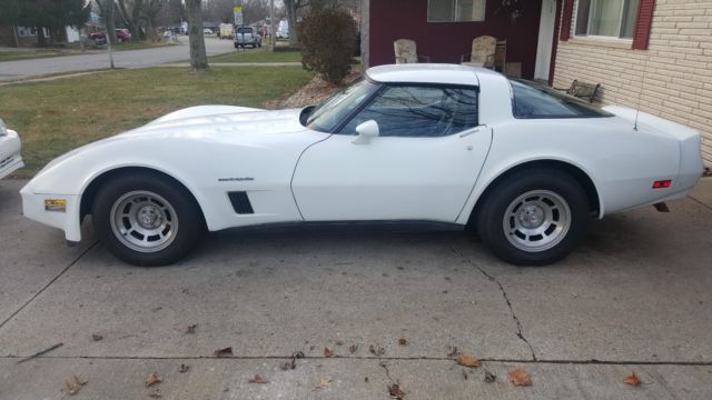 1982 Blue Chevrolet Corvette Coupe