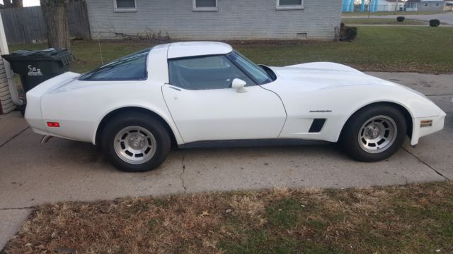 1982 Blue Chevrolet Corvette Coupe