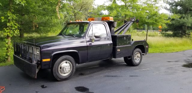 1982 Black Chevrolet Silverado 3500 Cab Chassis Tow Truck