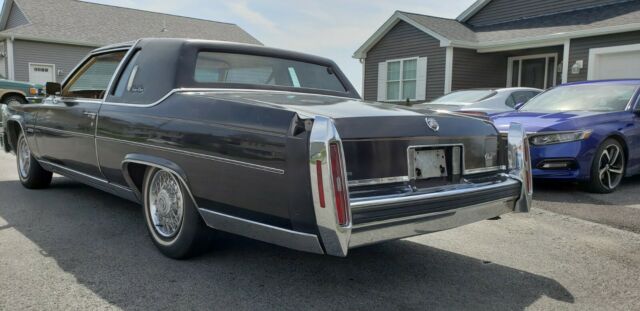 1982 Cadillac Fleetwood Coupe