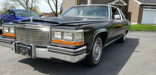 1982 Cadillac Fleetwood Coupe