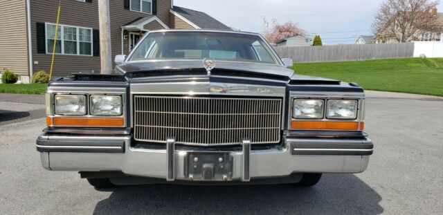 1982 Cadillac Fleetwood Coupe