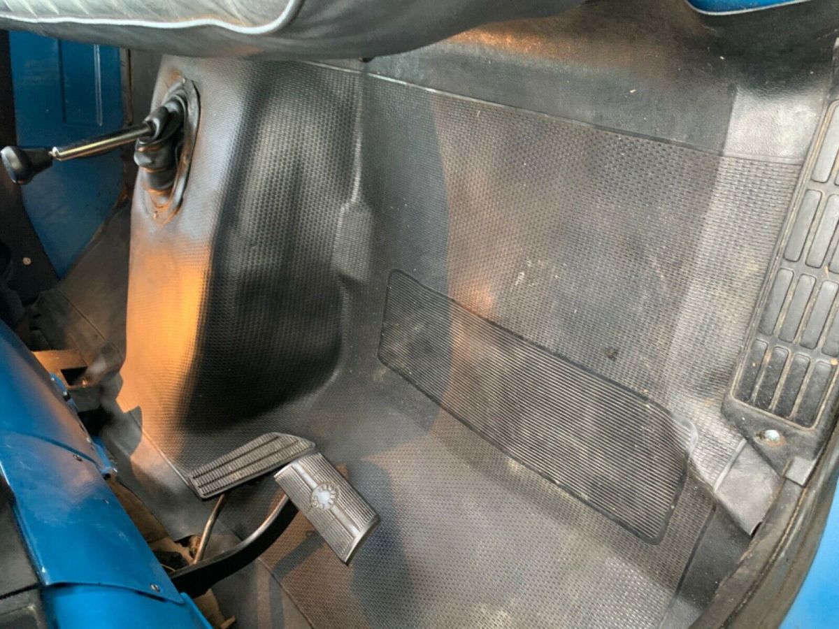 1982 Blue Chevrolet Silverado 1500 Standard Cab Pickup