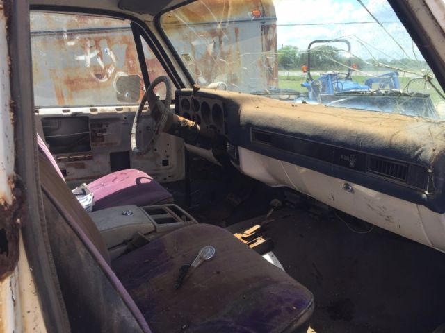 1982 White Chevrolet Blazer