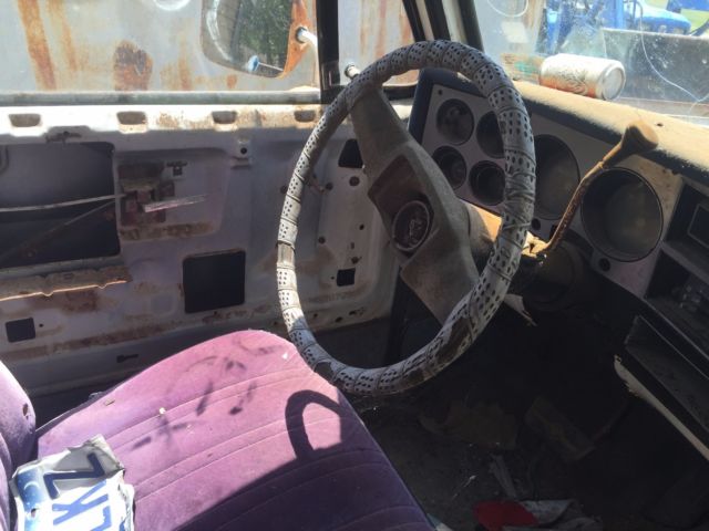 1982 White Chevrolet Blazer