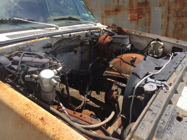 1982 White Chevrolet Blazer