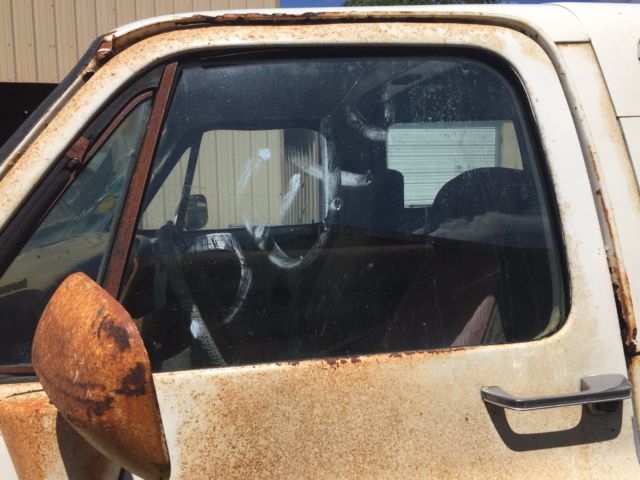 1982 White Chevrolet Blazer