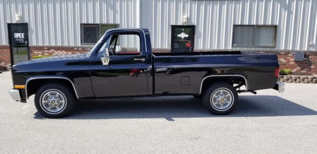 1982 Black Chevrolet C-10