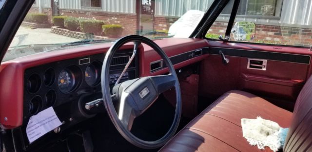 1982 Black Chevrolet C-10