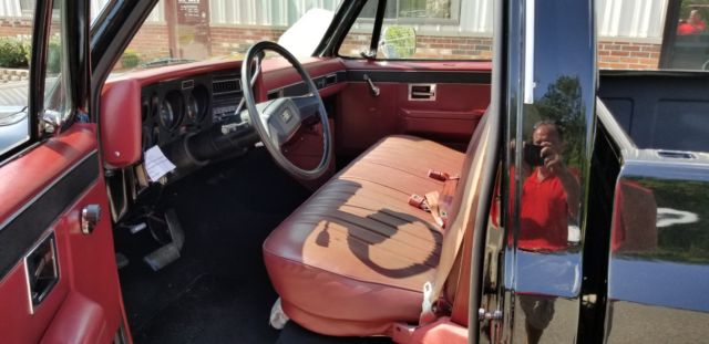1982 Black Chevrolet C-10