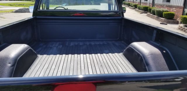 1982 Black Chevrolet C-10
