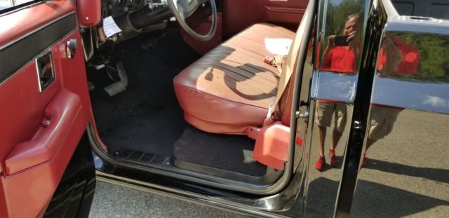 1982 Black Chevrolet C-10
