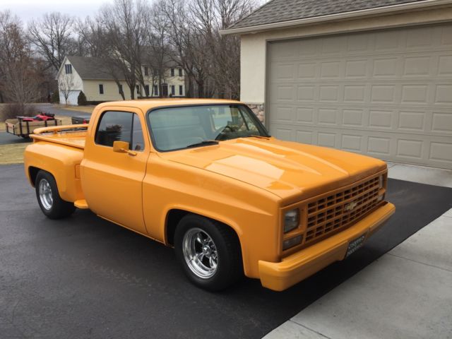 1982 Yellow Chevrolet C-10 STEPSIDE