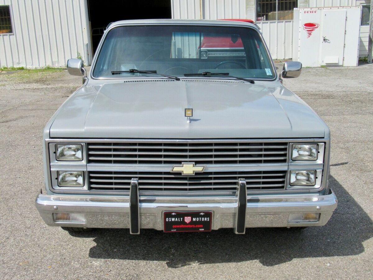 1982 Gray Chevrolet C-10