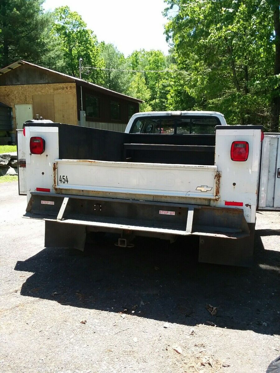 1982 White Chevrolet C30 Pickup
