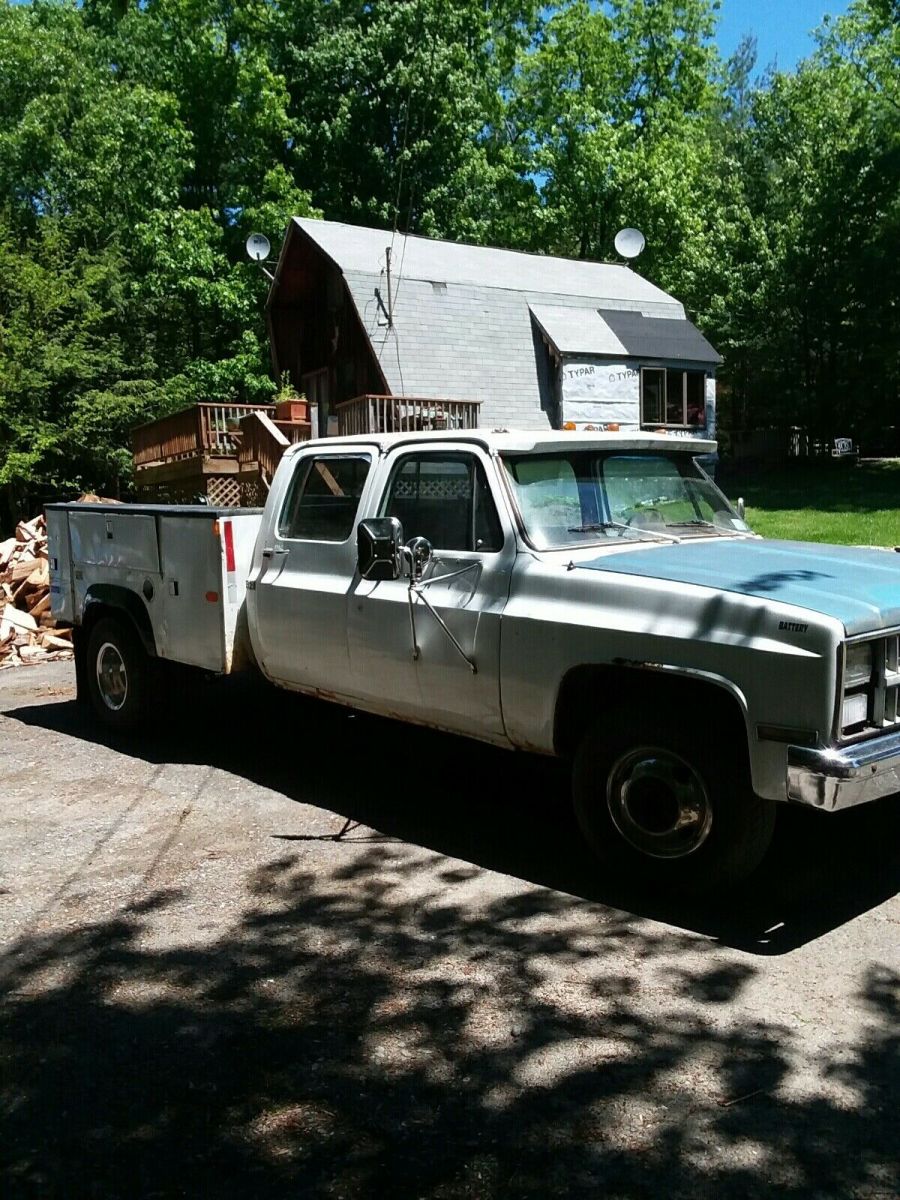 1982 White Chevrolet C30 Pickup