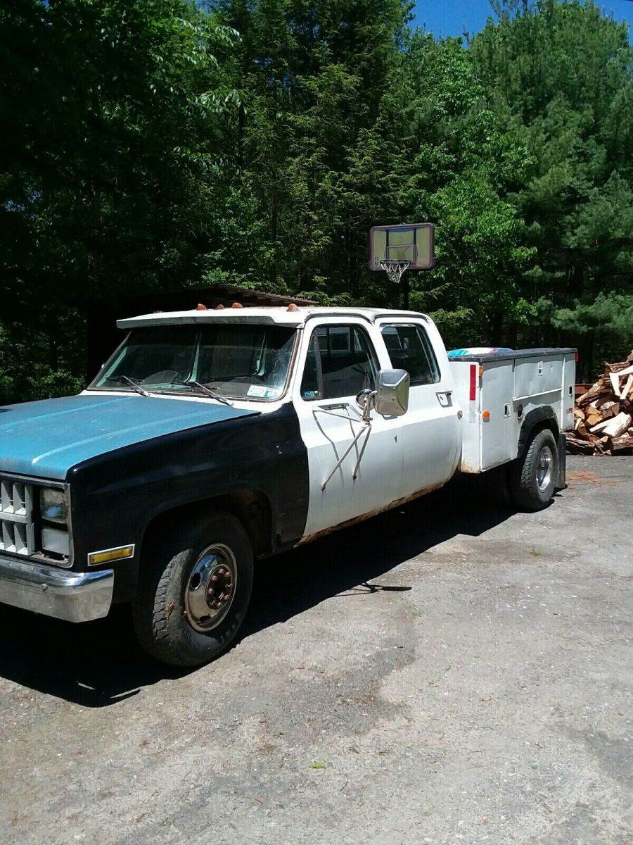 1982 White Chevrolet C30 Pickup