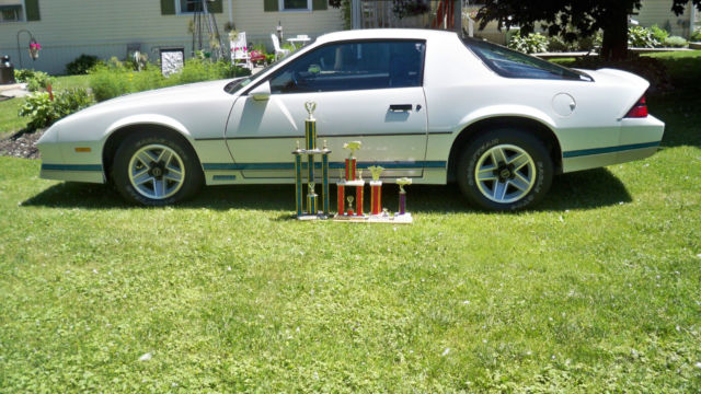 1982 White Chevrolet Camaro Coupe