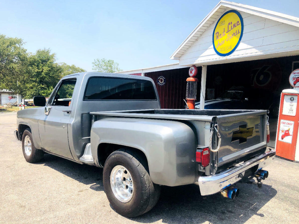 1982 Silver Chevrolet C-10 Pickup Truck