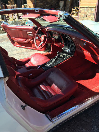 1982 White Chevrolet Corvette Coupe