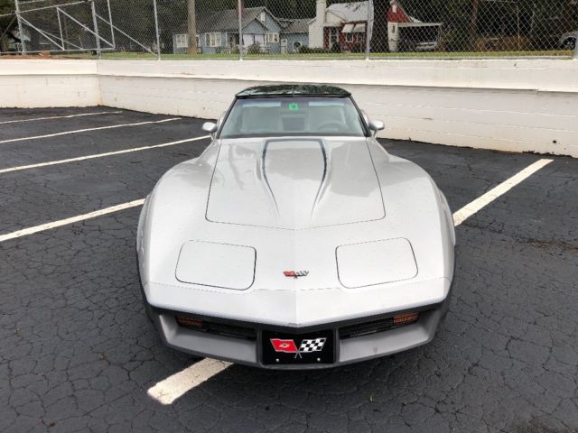 1982 Silver Chevrolet Corvette Coupe