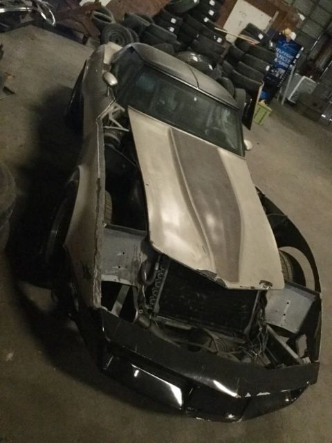 1982 CORVETTE BEIGE Chevrolet Corvette Coupe