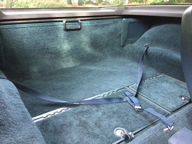 1982 White Chevrolet Corvette Coupe