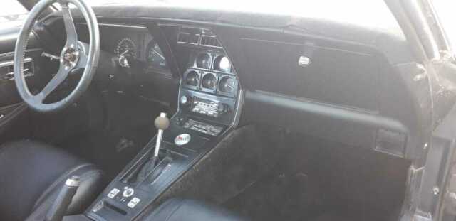 1982 White Chevrolet Corvette Coupe