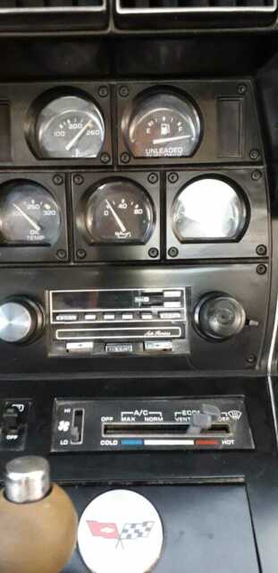 1982 White Chevrolet Corvette Coupe